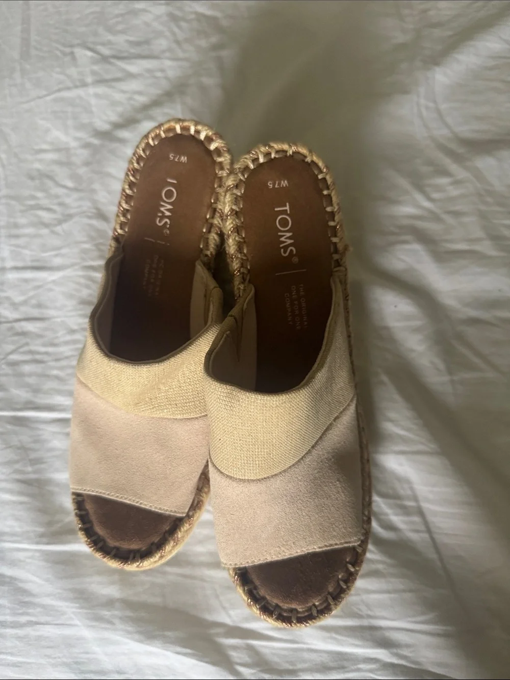TOMS Two-Tone Beige and Light Pink Espadrille Slide